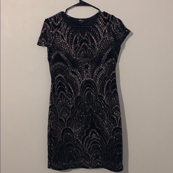 Formal Dress - Picture 1 of 5